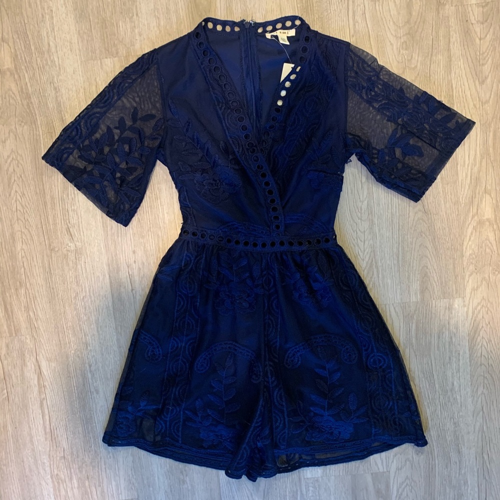 Lace Romper - Picture 3 of 7